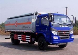 福田时代15立方运油车 