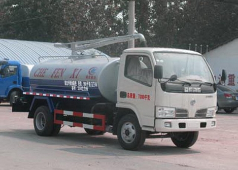 东风5立方吸粪车图片