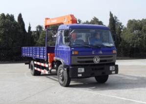 东风6.3吨随车起重运输车